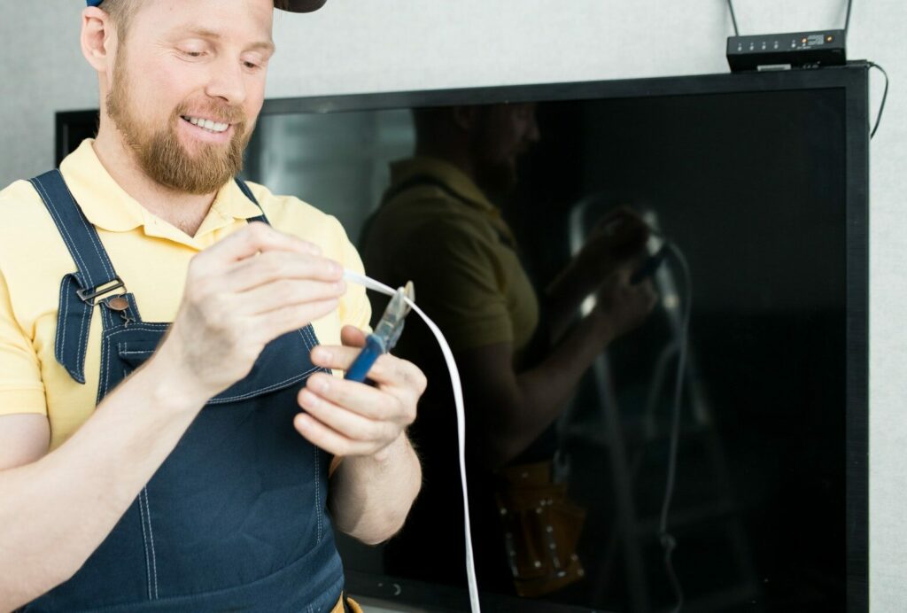 Elektriker Vesterbro til alt i el-service ✅ Autoriseret døgnvagt elinstallatør med døgnservice elektriker København V, ring så er vi der om 30 min